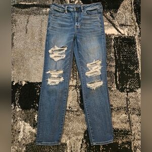 American Eagle Outfitters Size 8 Short Ripped Blue Skinny Jeans